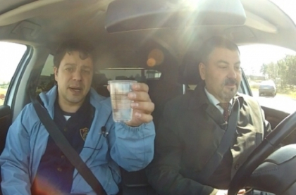 Drumurile nationale, testate de Andrei Tabuica si Anatol Salaru. Vezi ce experiment au facut Drumurile nationale, testate de Andrei Tabuica si Anatol Salaru. Vezi ce experiment au facut