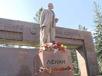 Comunistii au de astazi un Timofti al lor. Vezi cum l-au comemorat pe Lenin Comunistii au de astazi un Timofti al lor. Vezi cum l-au comemorat pe Lenin