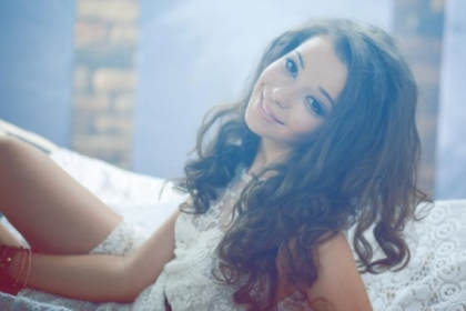Mihaela Ojog s-a saturat sa stea in umbra! Moldoveanca revine cu un nou nume - FOTO
