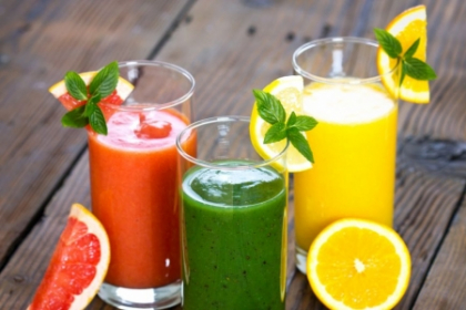 5 sucuri naturale din fructe si legume pe care te poti baza 5 sucuri naturale din fructe si legume pe care te poti baza