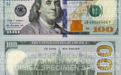 Cum va arata noua bancnota de 100 de dolari. SUA va inlocui pe piata 820 de milioane de hartii vechi Cum va arata noua bancnota de 100 de dolari. SUA va inlocui pe piata 820 de milioane de hartii vechi
