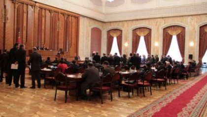 Comunistii si liberal-democratii au votat un presedinte interimar al Parlamentului Comunistii si liberal-democratii au votat un presedinte interimar al Parlamentului