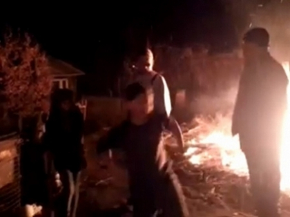 Era sa MOARA ars de viu, dansand Harlem Shake. Ce a patit un barbat - VIDEO Era sa MOARA ars de viu, dansand Harlem Shake. Ce a patit un barbat - VIDEO