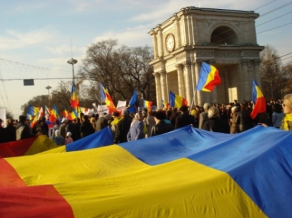 Moldova isi sarbatoreste tricolorul! Ziua Drapelului, marcata pentru al treilea an consecutiv Moldova isi sarbatoreste tricolorul! Ziua Drapelului, marcata pentru al treilea an consecutiv