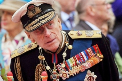 Printul Philip, sotul reginei Marii Britanii, fotografiat cu un ochi vanat. Ce s-a intamplat Printul Philip, sotul reginei Marii Britanii, fotografiat cu un ochi vanat. Ce s-a intamplat