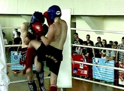 Spectacolul artelor martiale, umbrit de scandal. Sefii federatiilor de K-1 si kickboxing se acuza reciproc Spectacolul artelor martiale, umbrit de scandal. Sefii federatiilor de K-1 si kickboxing se acuza reciproc