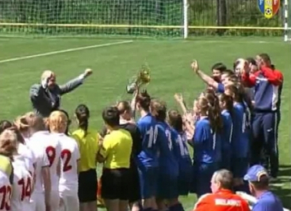 Cele mai dezvoltate. Trofeul important obtinut de selectionata de junioare a Moldovei Cele mai dezvoltate. Trofeul important obtinut de selectionata de junioare a Moldovei