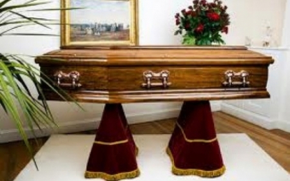Gestul socant comis de un barbat la inmormantarea fratelui sau. A fost in scurt timp arestat