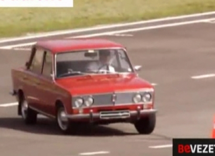 Jenson Button a avut ghinion la volanul unei Lada! Uite ce a patit pilotul de Formula 1