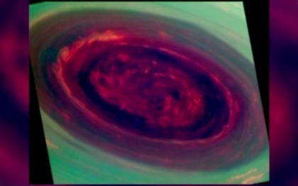 Imagini spectaculoase de pe Saturn. O sonda spatiala a surprins un vartej ce seamana cu un uragan Imagini spectaculoase de pe Saturn. O sonda spatiala a surprins un vartej ce seamana cu un uragan