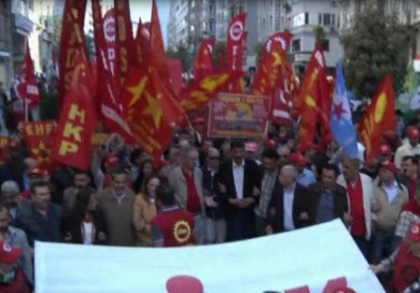 Ziua muncii, marcata diferit. Rusii au organizat parade impresionante, grecii - greva, iar turcii s-au batut