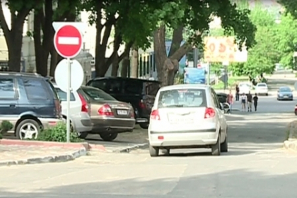 O strada din capitala a fost inchisa pentru circulatia transportului. Vezi comportamentul soferilor O strada din capitala a fost inchisa pentru circulatia transportului. Vezi comportamentul soferilor