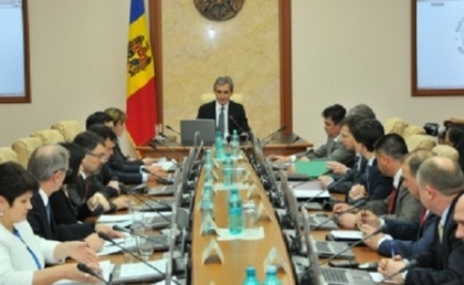Prim-ministrul interimar va putea numi si demite ministri Prim-ministrul interimar va putea numi si demite ministri