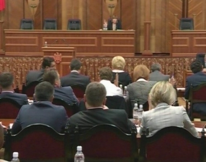 "Cele mai mari pacate le avem in fata cetatenilor". Vezi ce spun deputatii despre pacatele lor "Cele mai mari pacate le avem in fata cetatenilor". Vezi ce spun deputatii despre pacatele lor