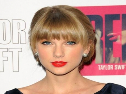 Misterul a fost descoperit! Care este secretul picioarelor perfecte ale lui Taylor Swift - FOTO
