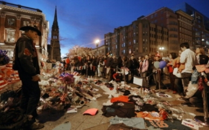 Niciun cimitir nu vrea sa-l ingroape pe Tarnaev, suspectul din Boston. "Arunca-l ca pe Osama in apa"
