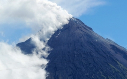 Un vulcan din Filipine a inceput sa erupa: 5 persoane au murit si 7 au fost ranite. "E ca in Infern"