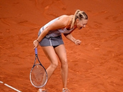 Este sexy si o demonstreaza! Maria Sharapova, in costum de baie, pentru Esquire - FOTO Este sexy si o demonstreaza! Maria Sharapova, in costum de baie, pentru Esquire - FOTO