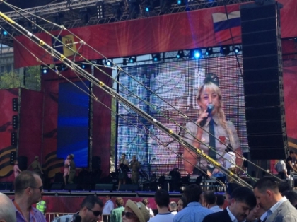Artistii moldoveni s-au imbracat in uniforme sovietice! Ce spun despre concertul de 9 mai - VIDEO
Artistii moldoveni s-au imbracat in uniforme sovietice! Ce spun despre concertul de 9 mai - VIDEO