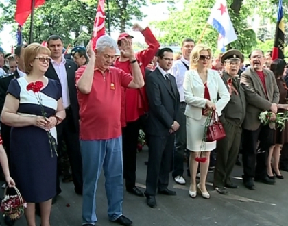 Comunistii si-au organizat propria manifestatie de 9 mai. Cine a intrerupt marsul condus de Voronin