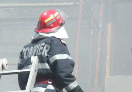 Incendiu intr-un apartament din localitatea Bucovat, Straseni. Pompierii, in alerta Incendiu intr-un apartament din localitatea Bucovat, Straseni. Pompierii, in alerta
