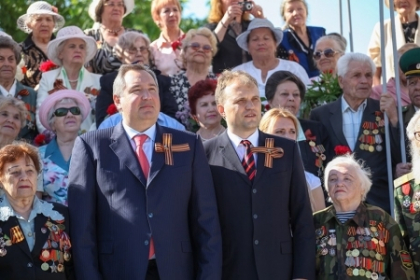 Rogozin a promis Tiraspolului 8 ambulante si bani 
