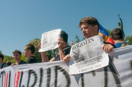 Rusii condamna protestul unionistilor. Cum a reflectat canalul "Rossia" evenimentele din 9 mai Rusii condamna protestul unionistilor. Cum a reflectat canalul "Rossia" evenimentele din 9 mai