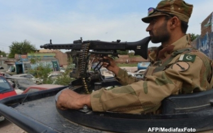 Alegeri istorice in Pakistan, marcate de violente. Cel putin 10 oameni au murit intr-o explozie