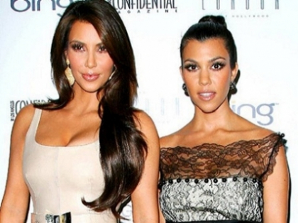Fotografie inedita! Uite cum aratau Kim Kardashian si sora sa atunci cand erau mici - FOTO