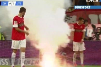 Steaua Bucuresti a invins-o din nou pe Dinamo! Derby-ul Romaniei, plin de incidente si faze haioase Steaua Bucuresti a invins-o din nou pe Dinamo! Derby-ul Romaniei, plin de incidente si faze haioase