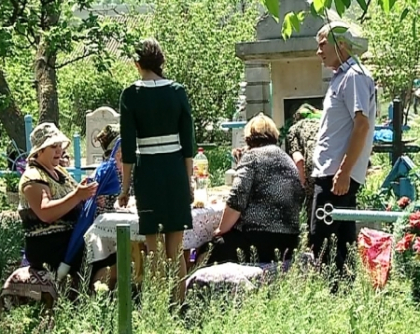 Ca la ei, mai rar. Satul in care Pastele Blajinilor se marcheaza cu o zi inainte: Vezi cum au sarbatorit Ca la ei, mai rar. Satul in care Pastele Blajinilor se marcheaza cu o zi inainte: Vezi cum au sarbatorit