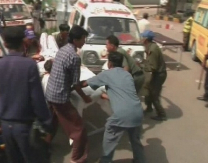 Alegeri sangeroase in Pakistan. Trei atentate au avut loc in timpul scutinului. Sunt morti