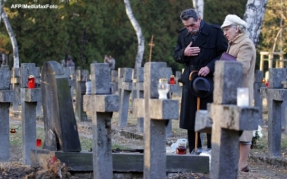 Sapaturi in toata Polonia. Sunt cautate ramasitele celor impuscati in timpul regimului comunist Sapaturi in toata Polonia. Sunt cautate ramasitele celor impuscati in timpul regimului comunist