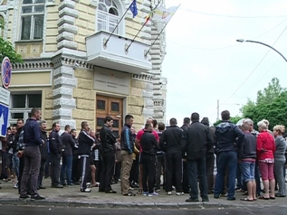 Proteste la Primarie! Peste 100 de comercianti, infuriati: "Vom ramane fara locuri de munca"