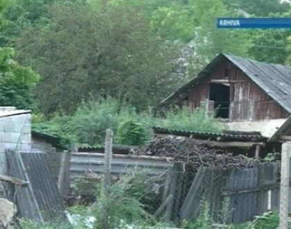 Si-a injunghiat sotia, dupa care a ranit un politist! Individul care bagat frica in locuitorii din Taraclia Si-a injunghiat sotia, dupa care a ranit un politist! Individul care bagat frica in locuitorii din Taraclia