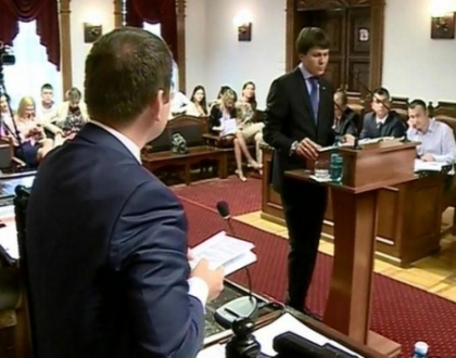 Curtea Constitutionala va decide maine daca cei trei liberali din Guvern au fost demisi legal Curtea Constitutionala va decide maine daca cei trei liberali din Guvern au fost demisi legal