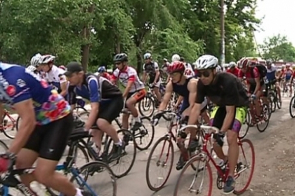 De Ziua Europei, pe biciclete. Ciclistii au organizat o cursa de la Chisinau pana la Iasi De Ziua Europei, pe biciclete. Ciclistii au organizat o cursa de la Chisinau pana la Iasi