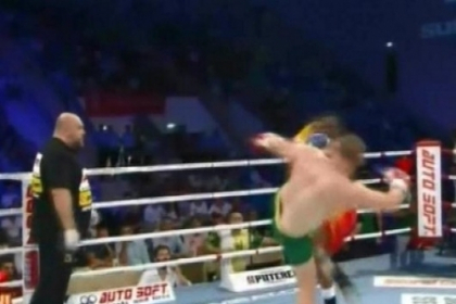 Catalin Morosanu a facut spectacol la gala K-1 de la Craiova! Vezi un knock-out fabulos Catalin Morosanu a facut spectacol la gala K-1 de la Craiova! Vezi un knock-out fabulos