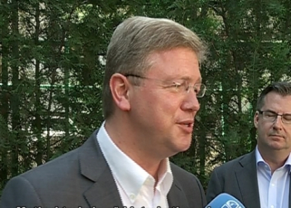Stefan Fule a incercat sa-i impace pe Filat si Plahotniuc. Cu cine s-a mai intalnit oficialul european