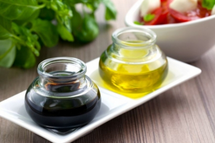 Otetul balsamic, deliciul din Modena excelent pentru salate si branzeturi