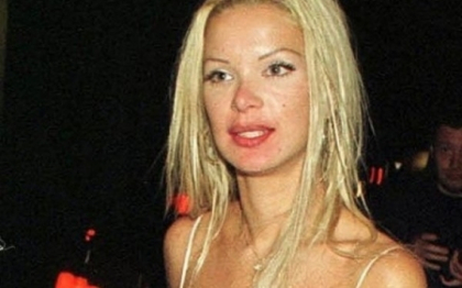 In ziua in care si-a tinut fiica in brate, a realizat cat a putut sa se desfigureze singura. FOTO