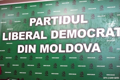 PLDM condamna decizia Curtii: Se vrea mentinerea controlului unui partid asupra institutiilor statului