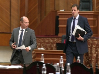 Primele negocieri pentru crearea unei noi coalitii de guvernare. Ce s-a discutat si ce asteptari au liderii Primele negocieri pentru crearea unei noi coalitii de guvernare. Ce s-a discutat si ce asteptari au liderii