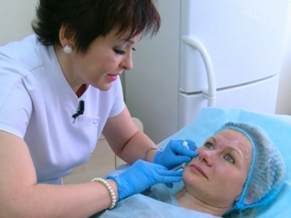 Iti va face buzele mai voluminoase! Cat te costa o procedura cu acid hialuronic - VIDEO
Iti va face buzele mai voluminoase! Cat te costa o procedura cu acid hialuronic - VIDEO