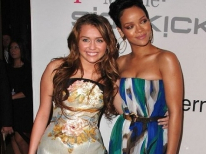 Miley Cyrus recunoaste ca are fantezii cu Rihanna. Ce declaratie socanta a facut interpreta Miley Cyrus recunoaste ca are fantezii cu Rihanna. Ce declaratie socanta a facut interpreta