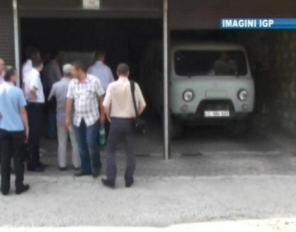 Fura gaz pentru a-l vinde soferilor! Un barbat isi rula afacerile chiar la el acasa: "Putea sa explodeze" Fura gaz pentru a-l vinde soferilor! Un barbat isi rula afacerile chiar la el acasa: "Putea sa explodeze"