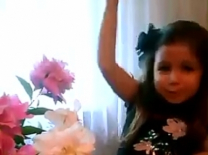 Te topesti: cea mai mica fana a Andrei din Chisinau canta hitul "Inevitabil va fi bine" "“ VIDEO Te topesti: cea mai mica fana a Andrei din Chisinau canta hitul "Inevitabil va fi bine" "“ VIDEO