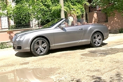 Proprietarul masinii Bentley, suparat pe presa: "E o gluma de prost gust". Ce s-a intamplat de fapt
