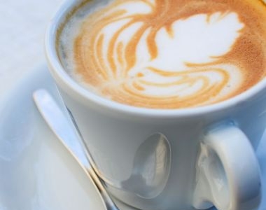 5 greseli pe care sa NU le faci la o cafenea