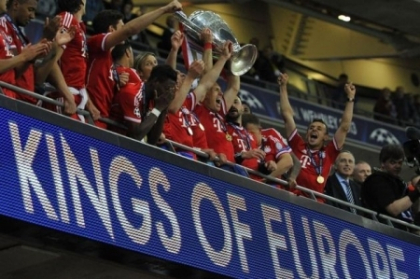 Bayern Munchen a invins Borussia Dortmund cu 2-1 si a castigat trofeul UEFA Champions League Bayern Munchen a invins Borussia Dortmund cu 2-1 si a castigat trofeul UEFA Champions League